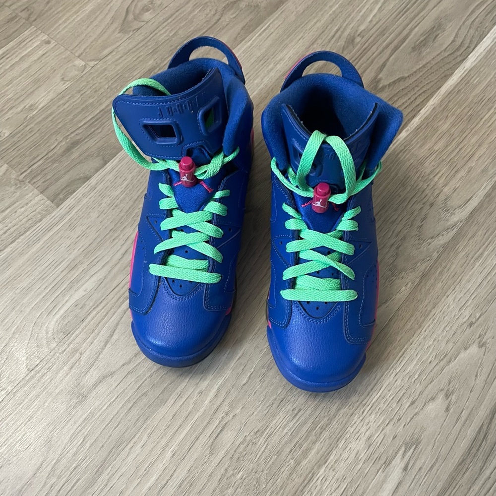 Youth Girl Air Jordan size 5.5